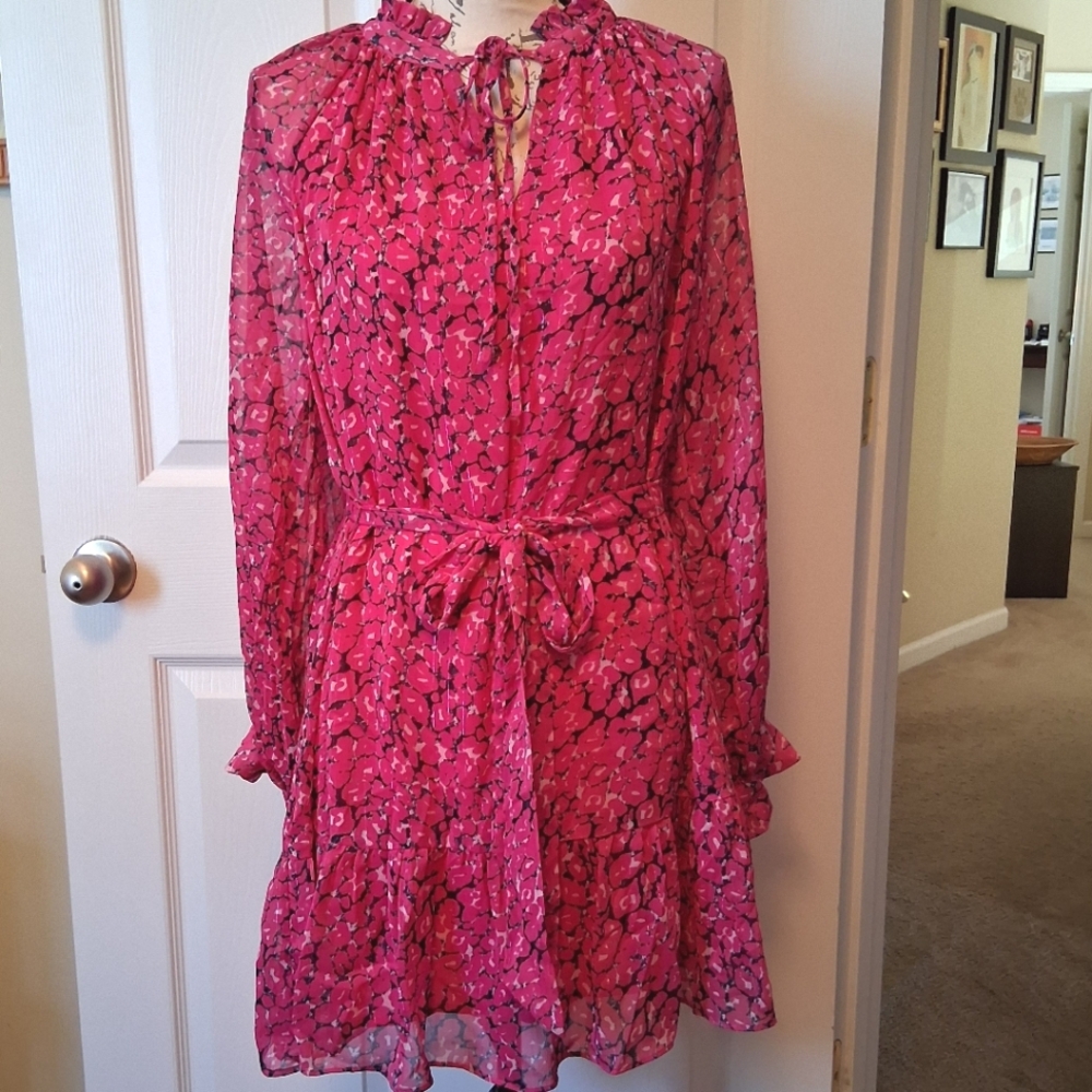 FATE magenta floral print long sleeve belted mini dress. Medium NWT - Picture 8 of 10